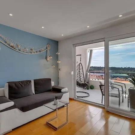 Lulemaris Apartments Sea & Mountain View Макарска