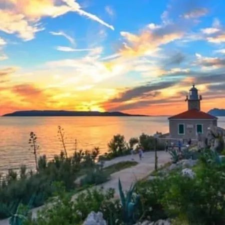 Lulemaris Apartments Sea & Mountain View Apartment *